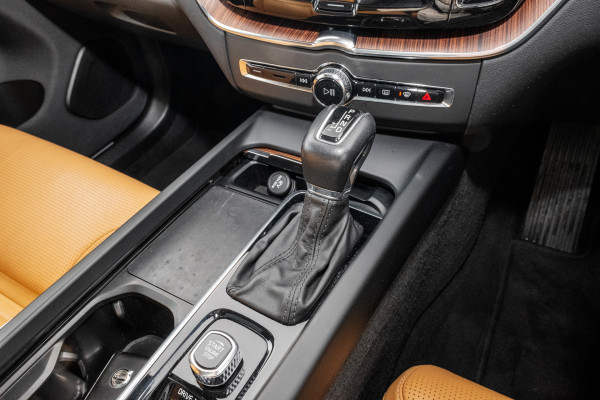 2021 Volvo XC60 UZ T5 SUV image 18