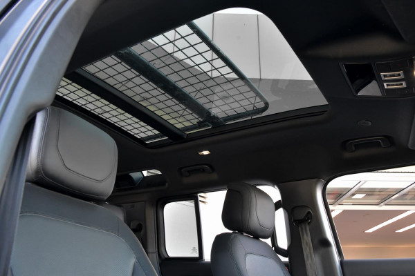 2023 MY23.5 Land Rover Defender L663 110 P400 X-Dynamic HSE SUV image 22