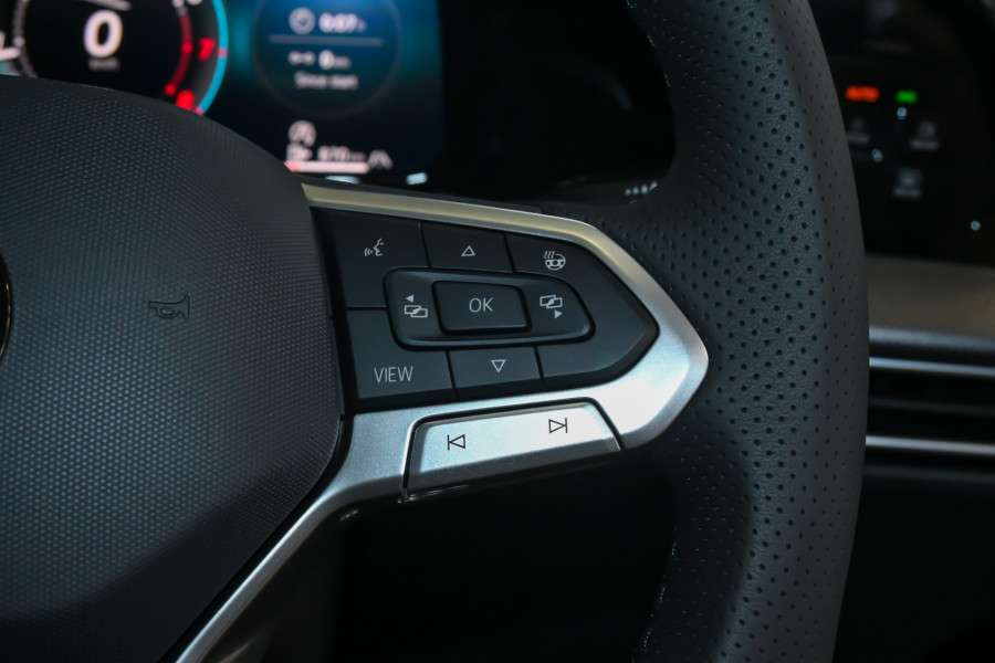 2025 Volkswagen Golf 8.5 110TSI R-Line Hatch