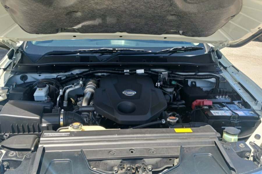 2017 Nissan Navara D23 ST-X Dual Cab Pickup Image 9