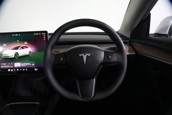 2022 Tesla Model 3  Rear-Wheel Drive Sedan image 13