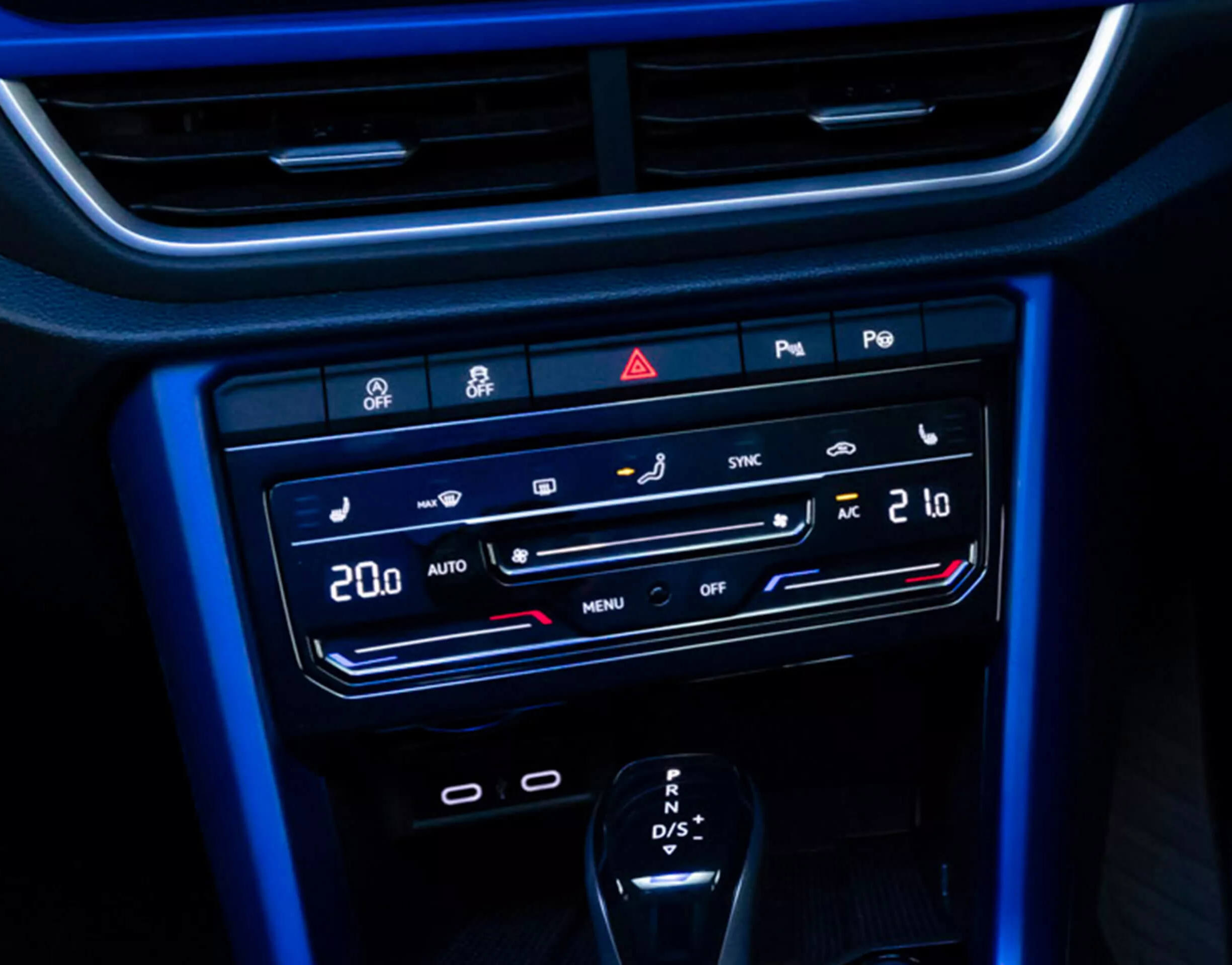 Relax in temperature-controlled style Dual zone climate control air conditioning Image