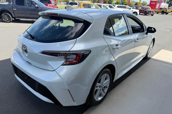 2020 Toyota Corolla MZEA12R Ascent Sport Hatch Image 5