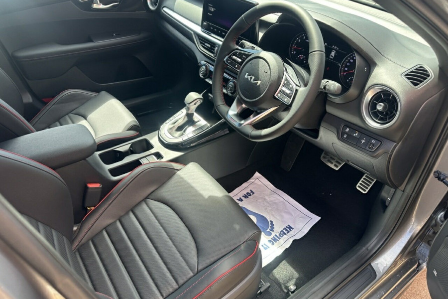 2024 Kia Cerato BD GT Hatch Image 12
