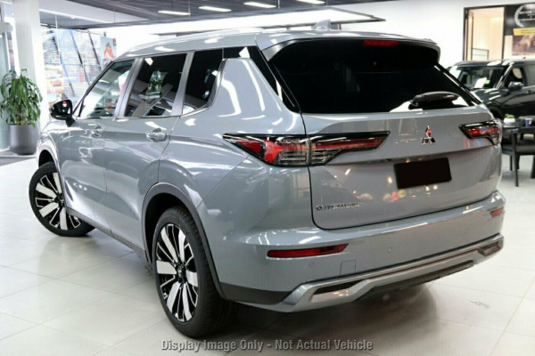 2025 Mitsubishi Outlander ZM Aspire SUV Image 3