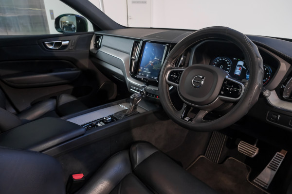 2019 Volvo XC60 UZ T8 R-Design SUV image 7