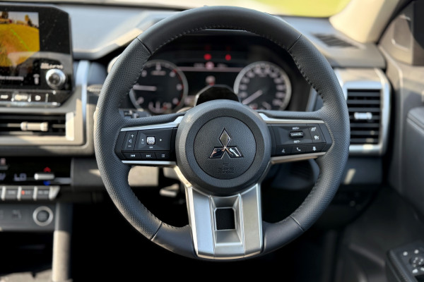2025 Mitsubishi Triton MV GLS Ute Image 11