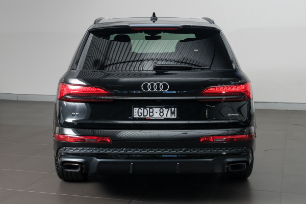 2026 Audi Q7 4M TDI 210kW S line SUV image 5