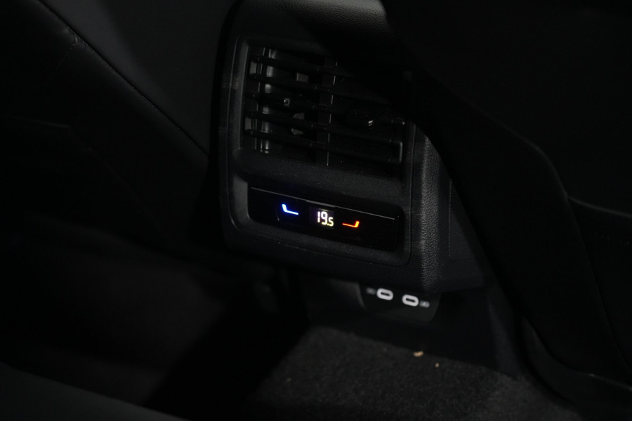 2025 Volkswagen Golf 7 R Hatch Image 28