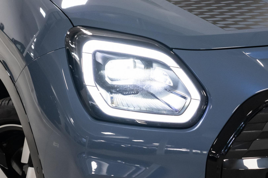 2025 MINI Countryman U25 JCW Favoured SUV
