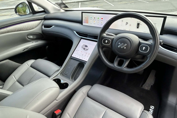2026 MG IM6 Platinum SUV Image 8