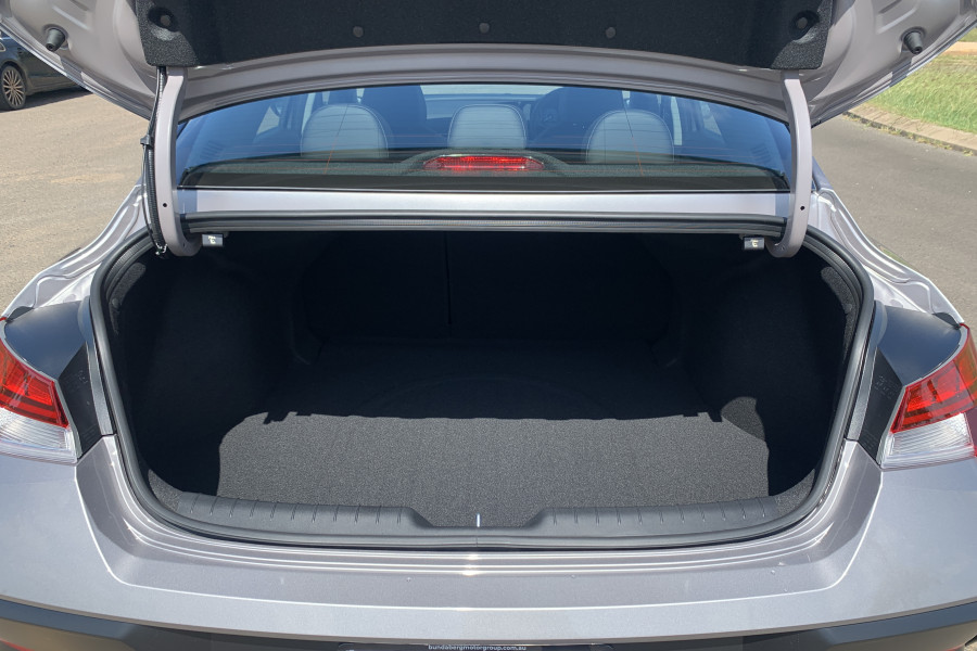 2024 MY25 Hyundai i30 CN7.V2 Elite Hybrid Sedan Image 9