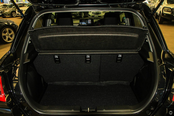 2026 Suzuki Swift UZ Hybrid GLX Hatch Image 9