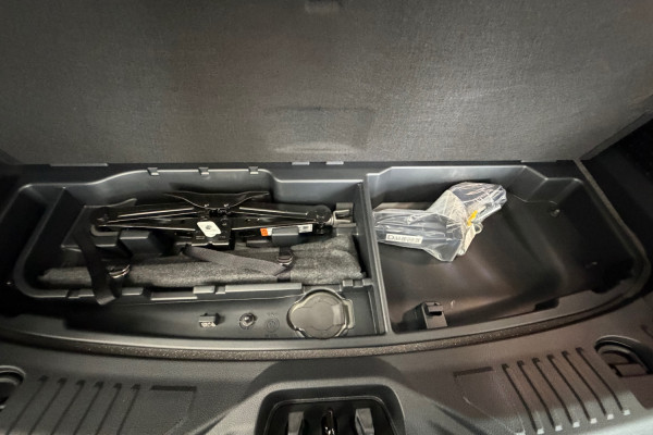 2026 MY26.5 Ford Everest UB Sport SUV Image 16
