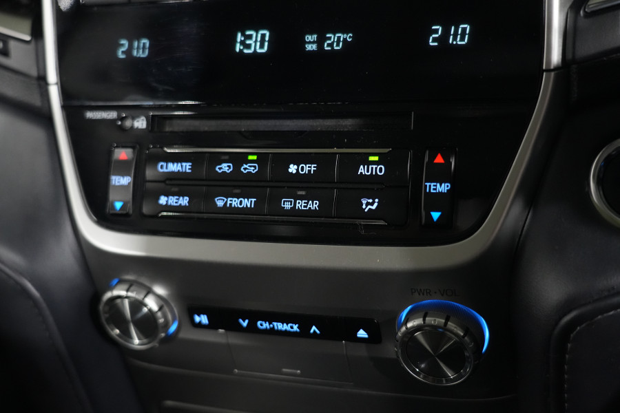2018 Toyota LandCruiser Sahara SUV