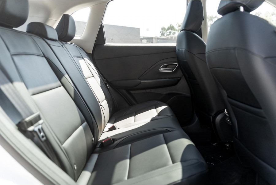 2025 MG ZS ZS32 Essence SUV Image 11