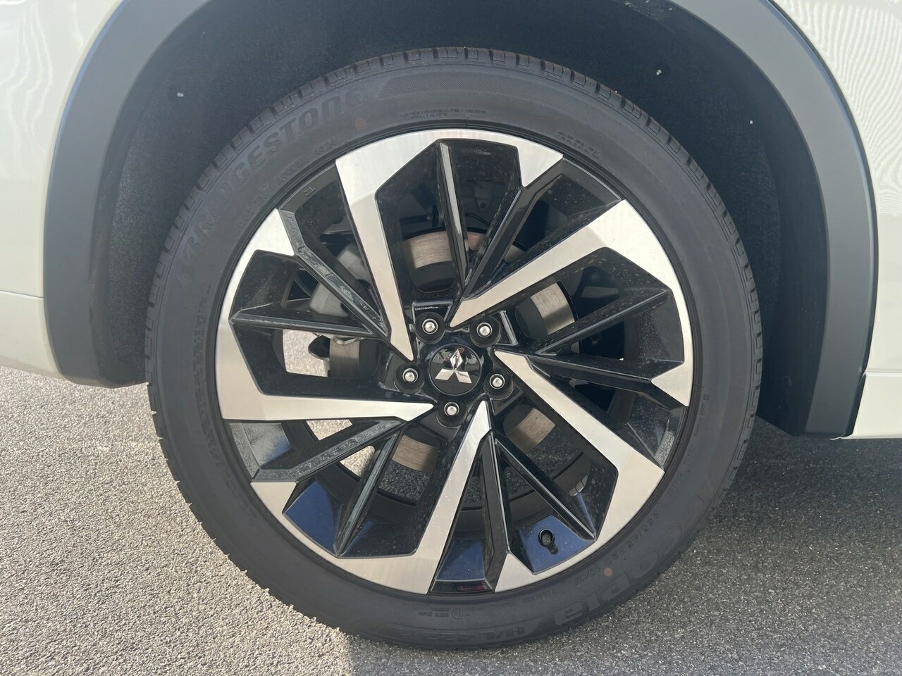 2024 Mitsubishi Outlander ZM Exceed SUV Image 10