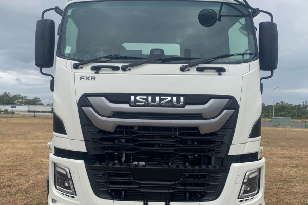 2025 Isuzu FXR 170-355 AT R57 Cab Chassis Image 2