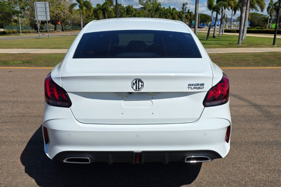 2024 MG MG5 Essence Sedan Image 9