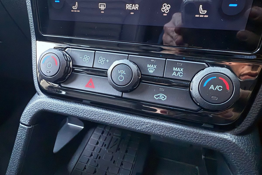 2024 Ford Everest Sport Wagon Image 24