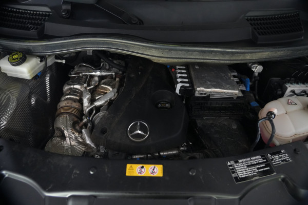 2022 Mercedes-Benz V-Class V250 d Avantgarde People Mover Image 31