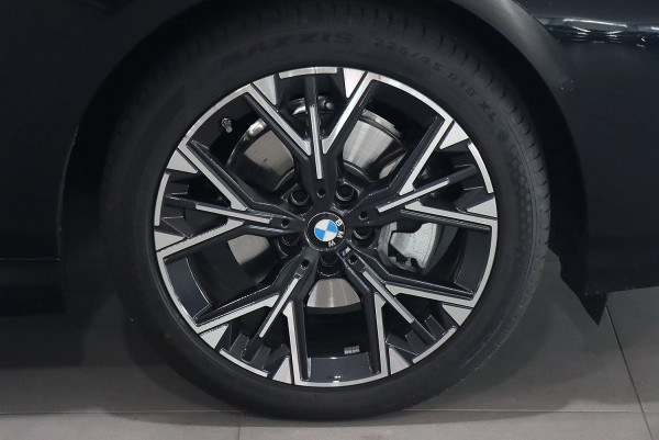 2025 BMW 1 Series F70 118 M Sport Hatch image 7