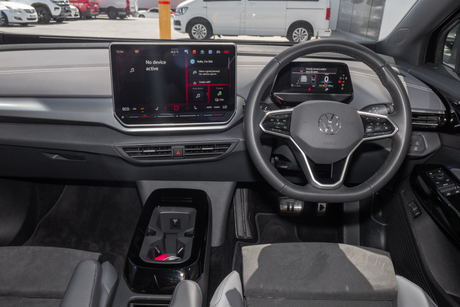 2025 Volkswagen ID. 5 E2 Pro SUV Image 7