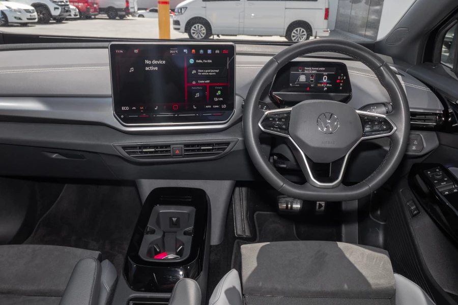 2025 Volkswagen ID. 5 E2 Pro SUV Image 7