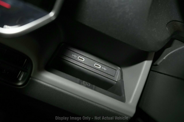 2025 Volkswagen ID. Buzz Cargo EBN BEV550 Van Image 19