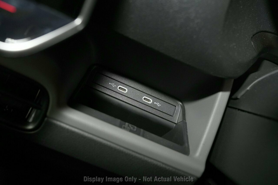 2025 Volkswagen ID. Buzz Cargo EBN BEV550 Van Image 19