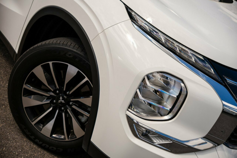 2025 Mitsubishi Outlander ZM LS SUV Image 6