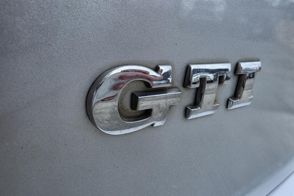 2007 Volkswagen Golf V GTI Hatch Image 12