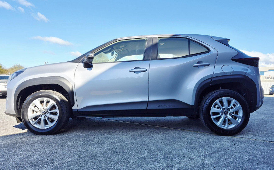 2023 Toyota Yaris Cross MXPB10R GX SUV Image 27