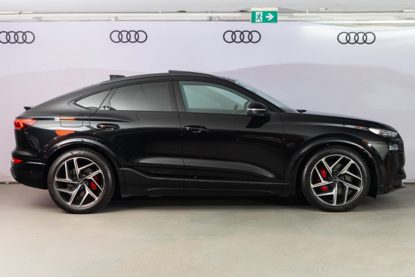 2025 Audi SQ6 e-tron GF SUV image 3