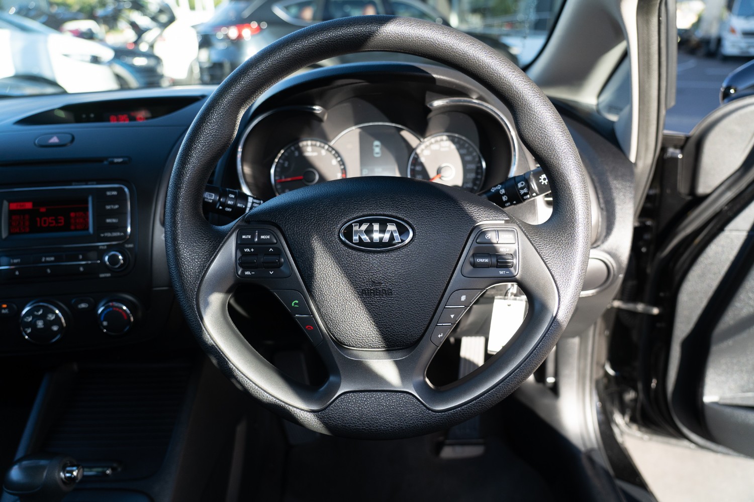 2015 Kia Cerato YD  S Hatchback Image 9