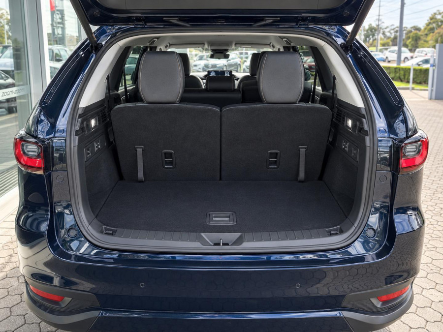 2025 Mazda CX-80 KL P50e Touring SUV Image 9