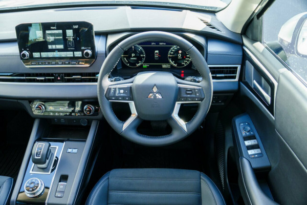 2024 Mitsubishi Outlander ZM PHEV Aspire SUV Image 11