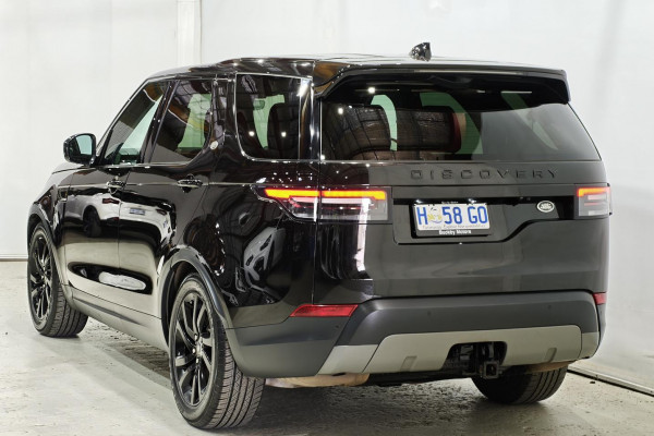 2017 Land Rover Discovery Series 5 SE SUV Image 2