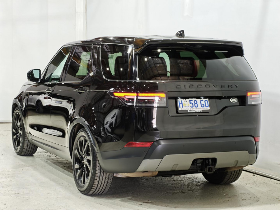 2017 Land Rover Discovery Series 5 SE SUV Image 2