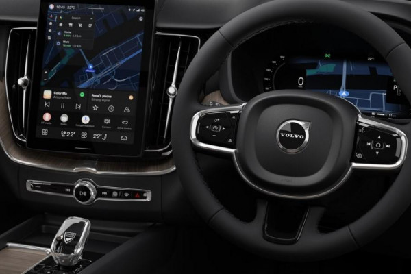 2025 MY26 Volvo XC60 UZ Plus T8 Plug-in Hybrid Dark SUV Image 2