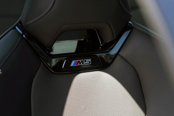 2025 BMW M5 Touring SUV Image 12