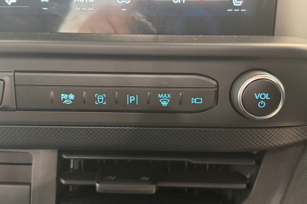 2026 MY26.5 Ford Transit Custom AV Trail LWB Van Image 25