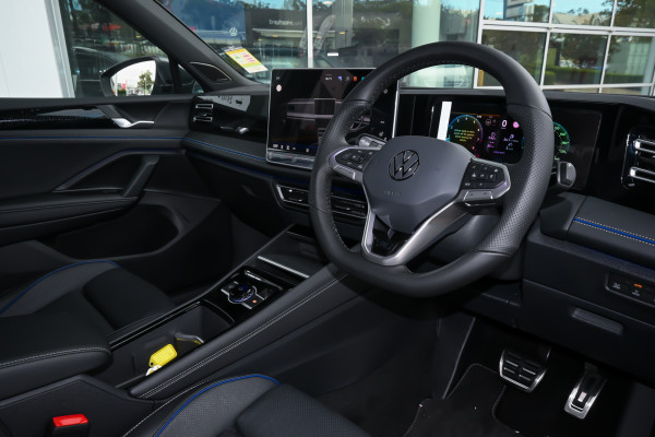 2025 MY26 Volkswagen Tiguan CT 195TSI R-Line SUV image 7