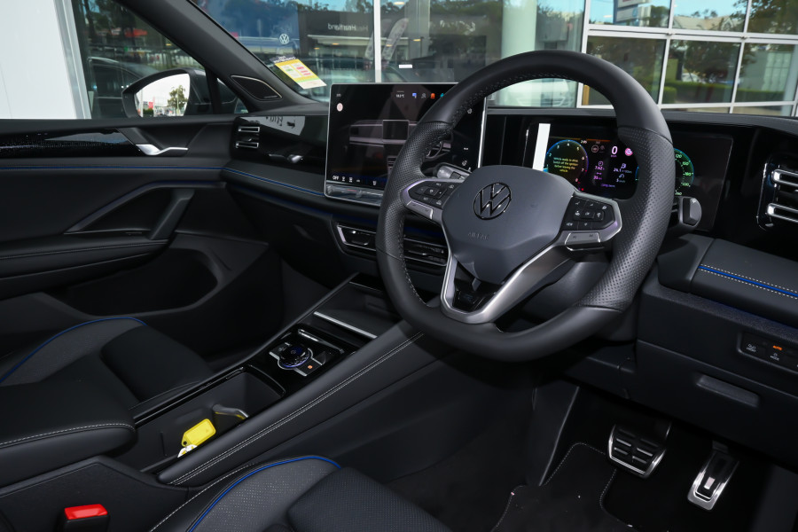 2025 MY26 Volkswagen Tiguan CT 195TSI R-Line SUV Image 7