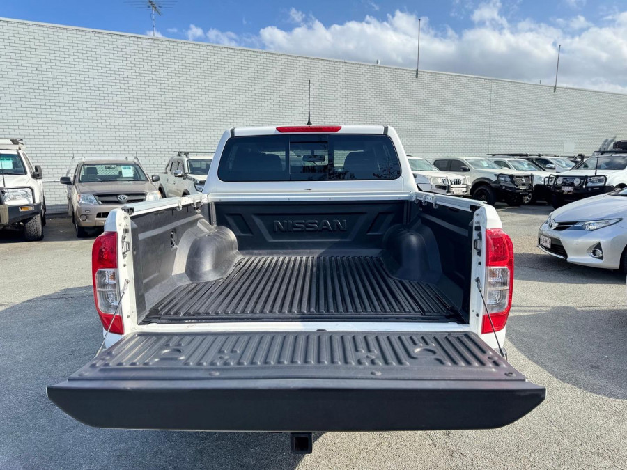 2018 Nissan Navara D23 Series 3 ST Dual Cab Pickup Image 14