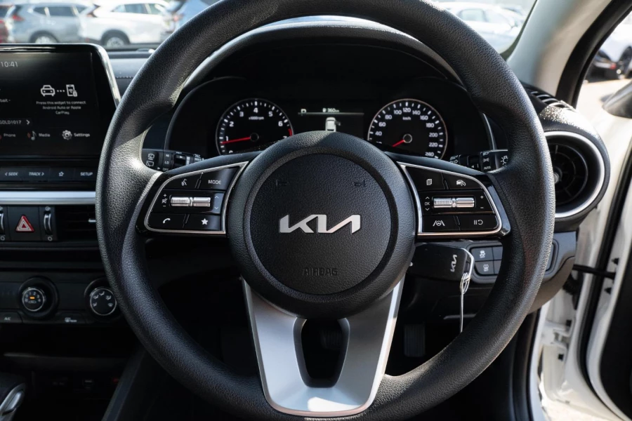 2024 Kia Cerato BD S Hatch Image 15