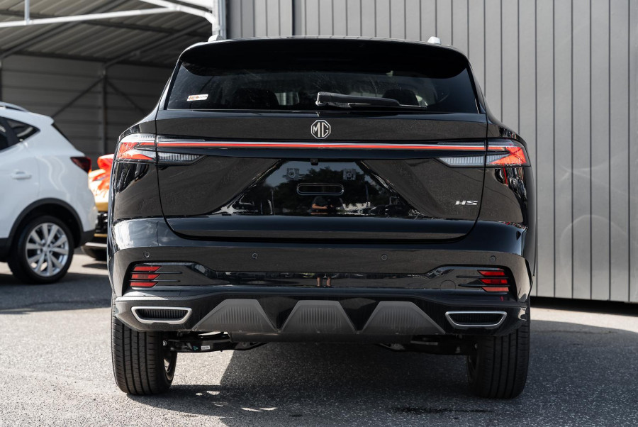 2025 MG HS AS33 Essence SUV Image 8