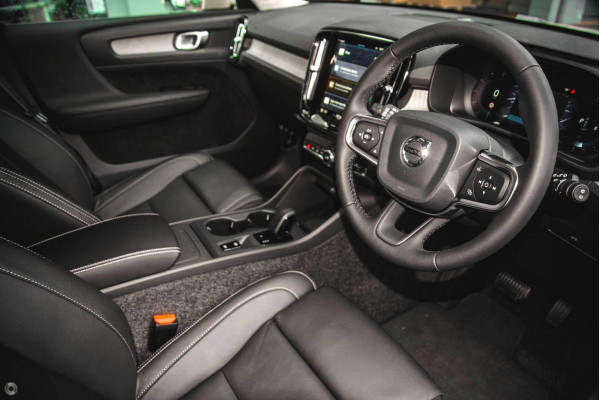 2024 MY25 Volvo XC40 XZ Plus B4 SUV Image 6