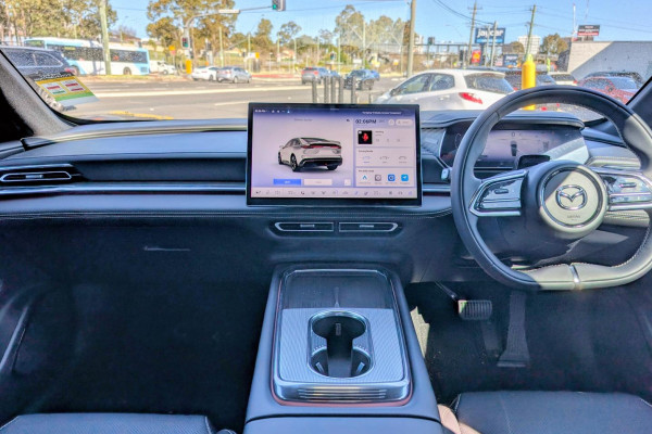 2026 Mazda 6e  GT Hatch Image 14