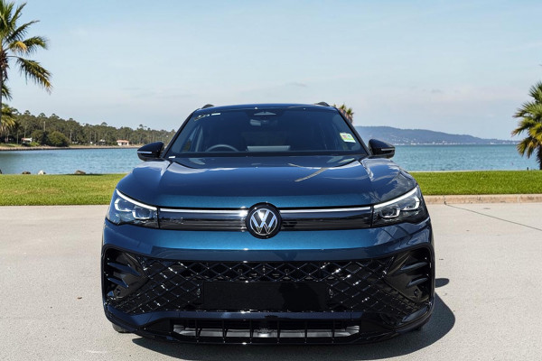 2026 Volkswagen Tiguan CT 195TSI R-Line SUV Image 6